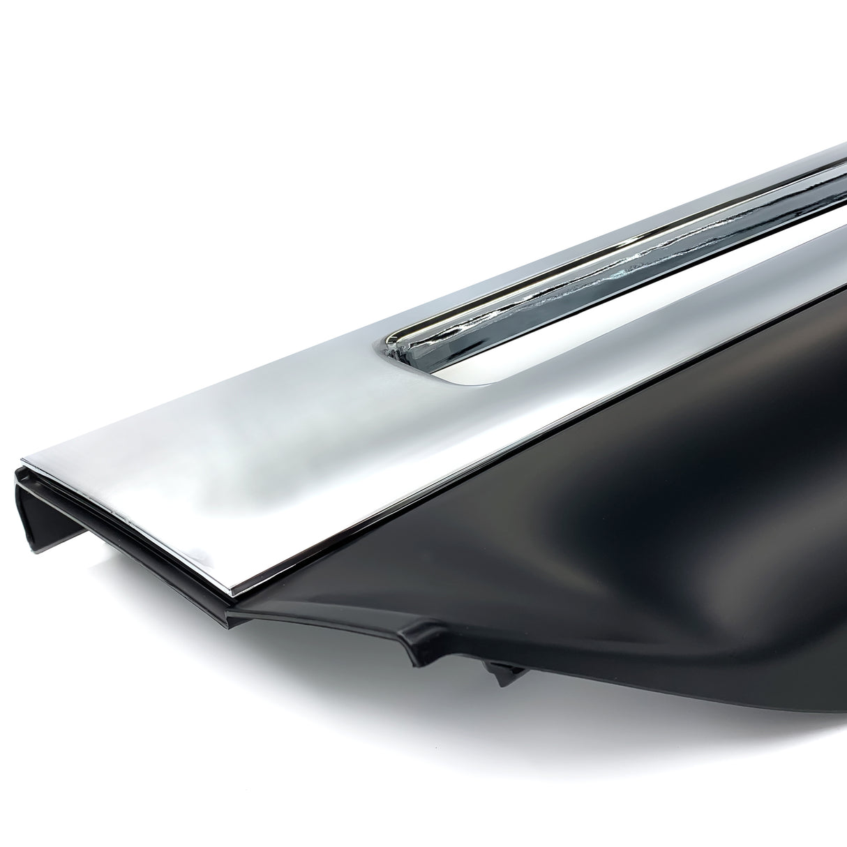 Center Bumper with Chrome Trim for 2004 - 2016 Volvo VNL 300 430 630 | Replacement Volvo 20470446 20470454 Aftermarketus Bumpers