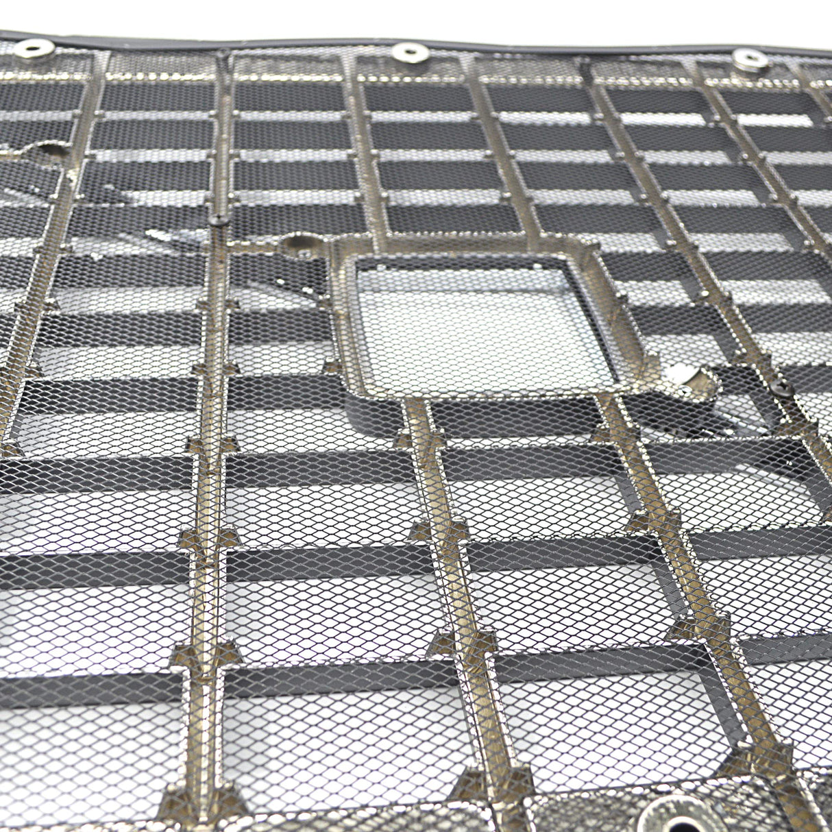 TORQUE Chrome Grille with Bug Screen for 2004-17 Volvo VNL